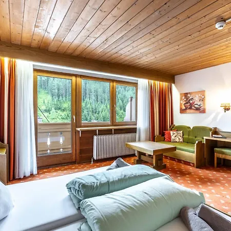 Hotell Keyone *